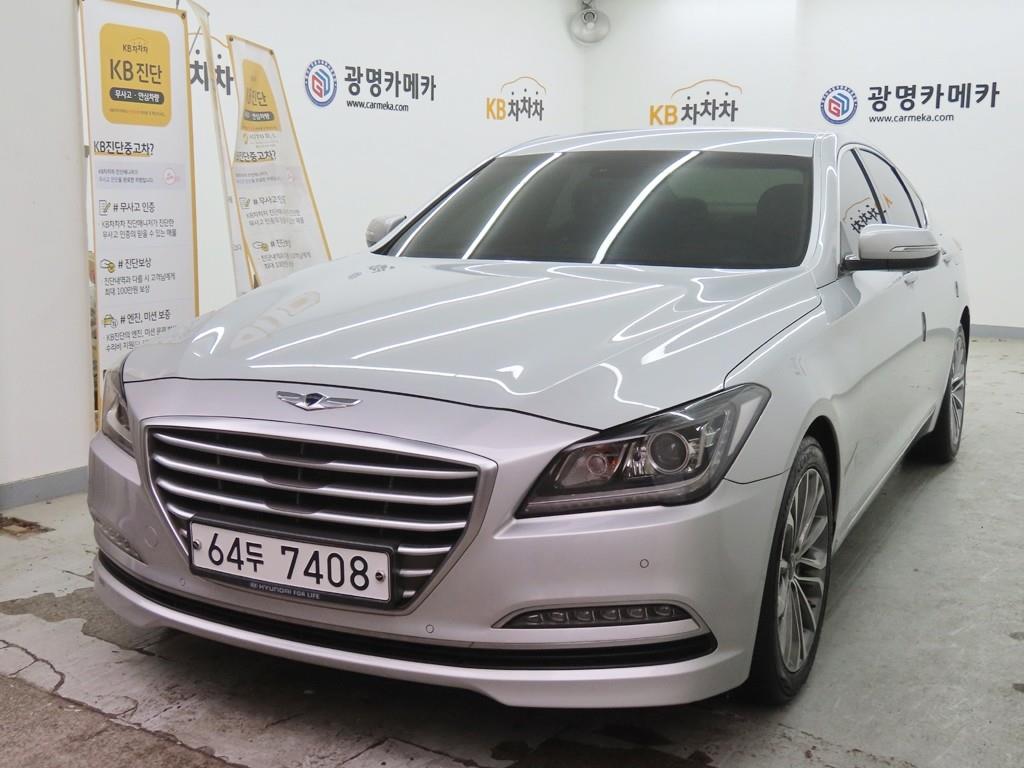 HYUNDAI Genesis - Vista 2
