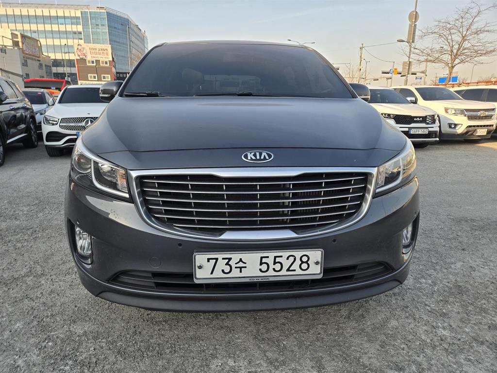 KIA Carnival 2017 - Importación desde Corea - HF Imports Iquique - Foto 1
