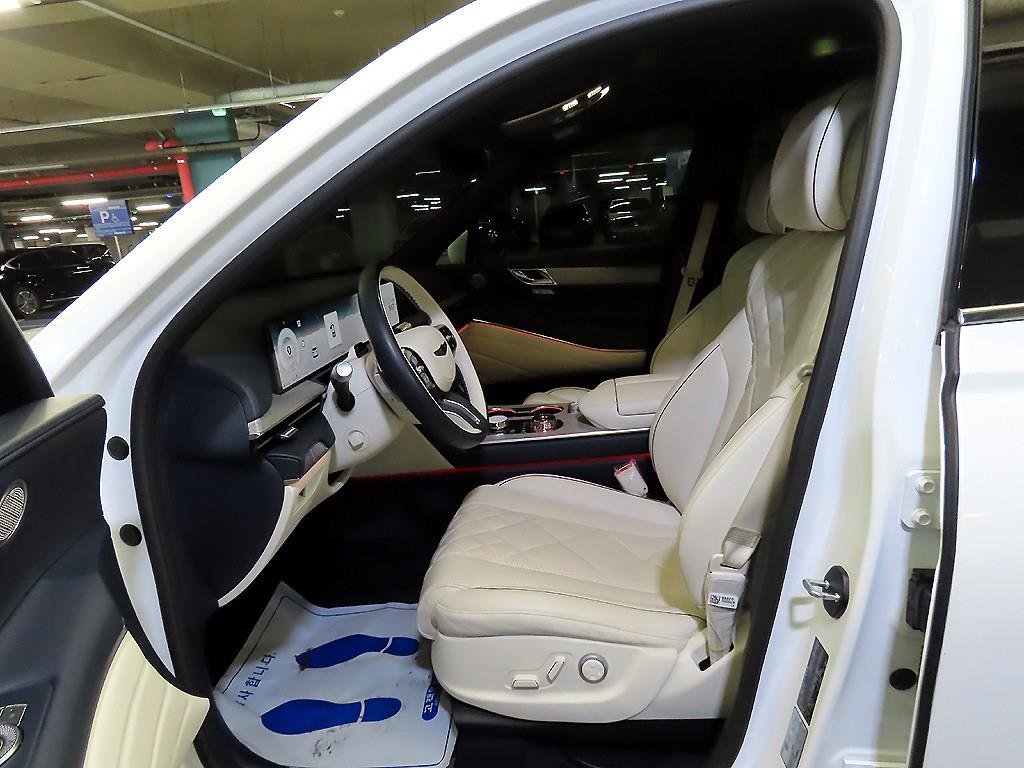 Genesis GV80 - Vista 6