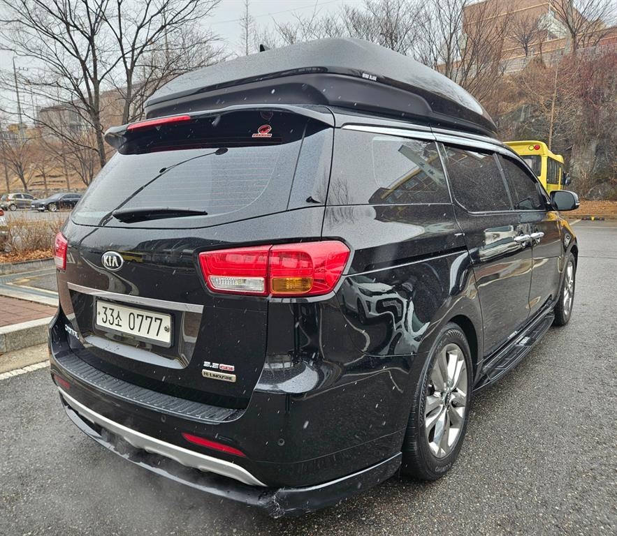 KIA Carnival - Vista 4