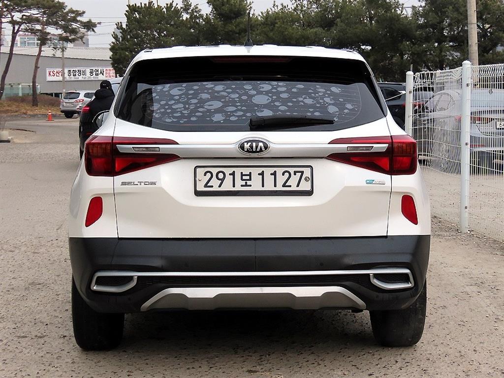 KIA Seltos - Vista 4