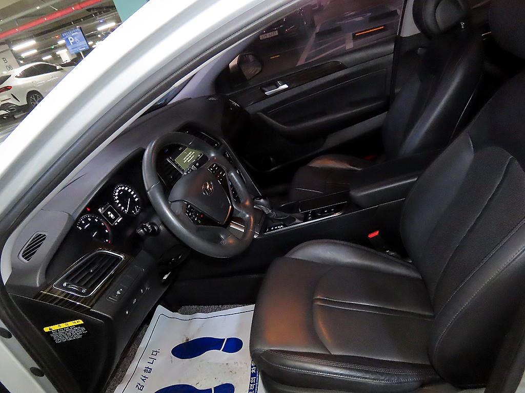 HYUNDAI Sonata - Vista 6