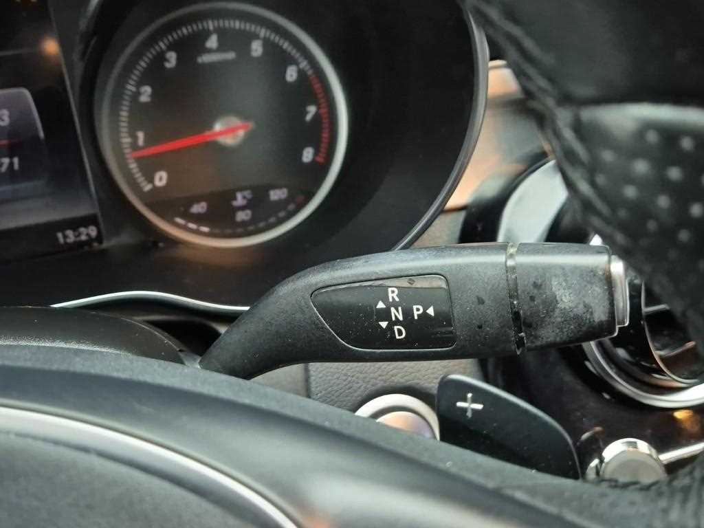 Mercedes Benz C Class - Vista 8