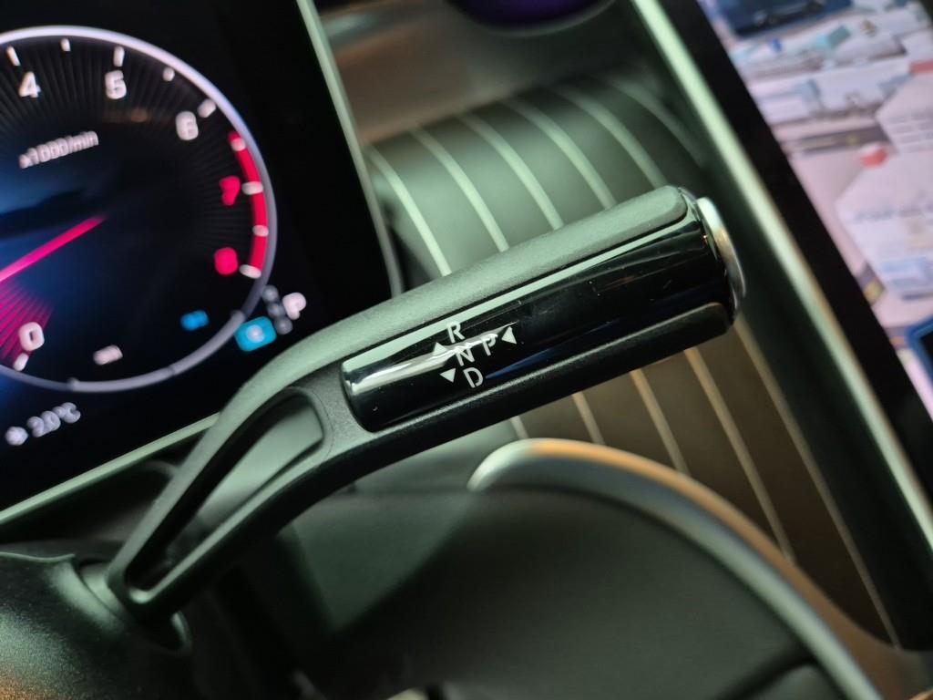 Mercedes Benz GLC Class - Vista 8