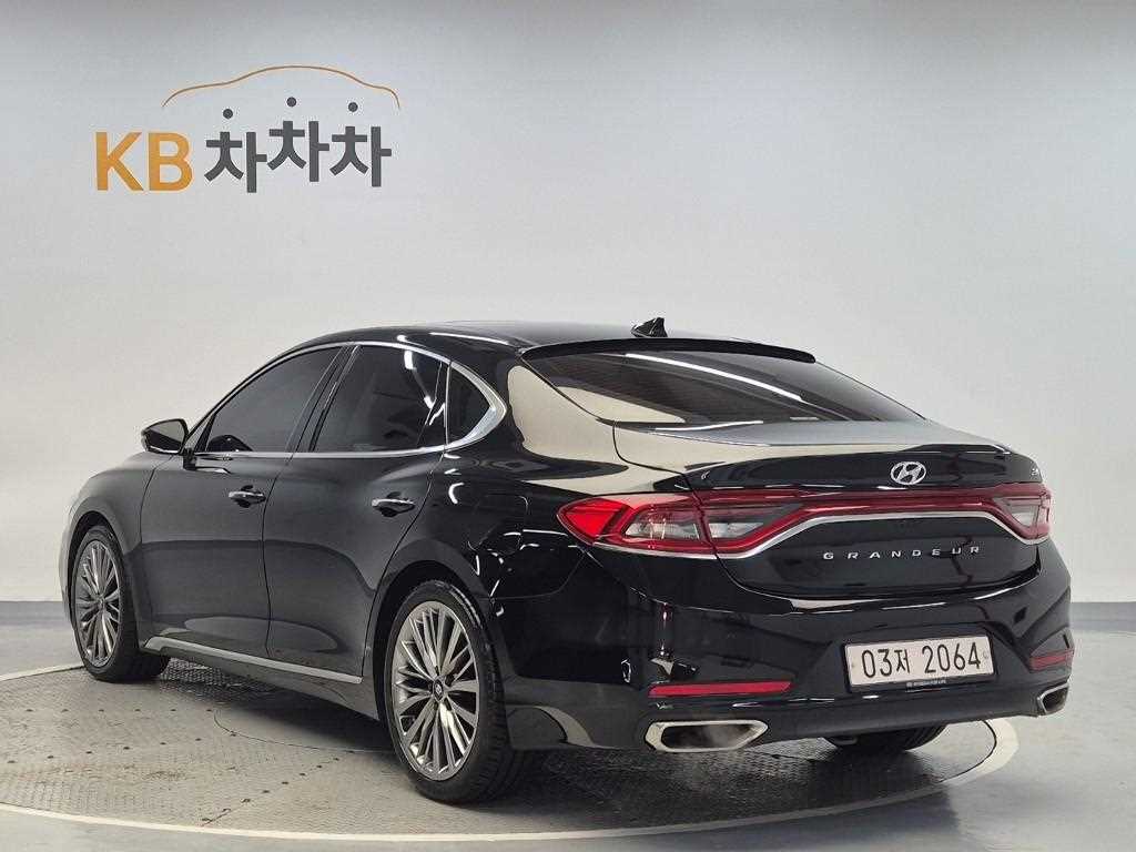 HYUNDAI Grandeur - Vista 2