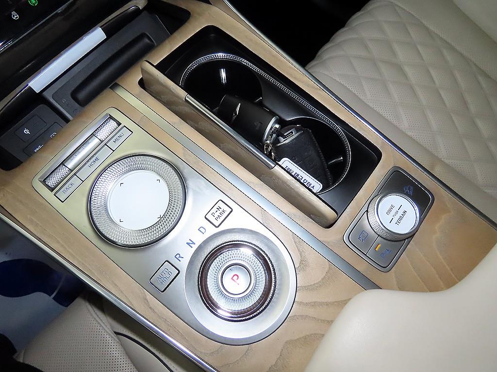 Genesis GV80 - Vista 12