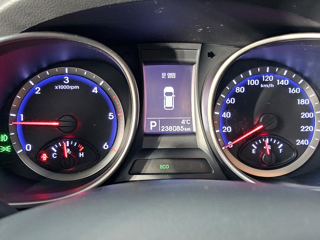 HYUNDAI Santa Fe - Vista 7