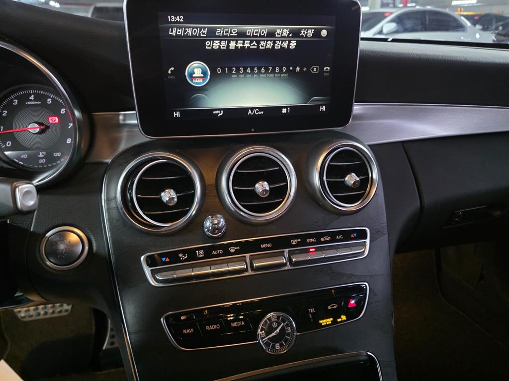 Mercedes Benz C Class - Vista 12