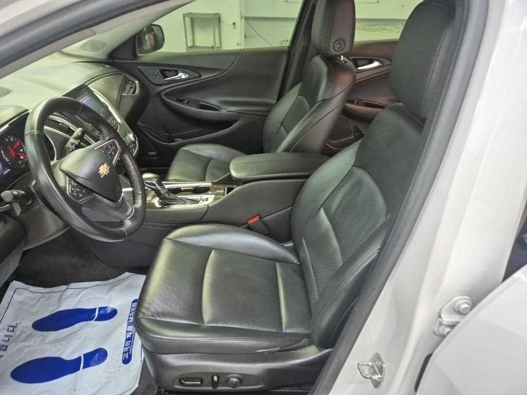 Chevrolet Malibu - Vista 11