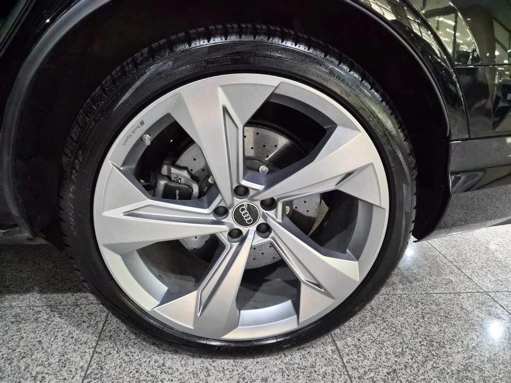 Audi SQ7 2023 Negro - Importación desde Corea - HF Imports Iquique - Foto 20