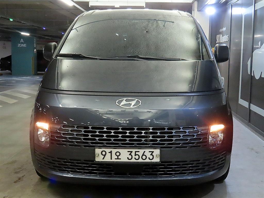 HYUNDAI Staria - Vista 2