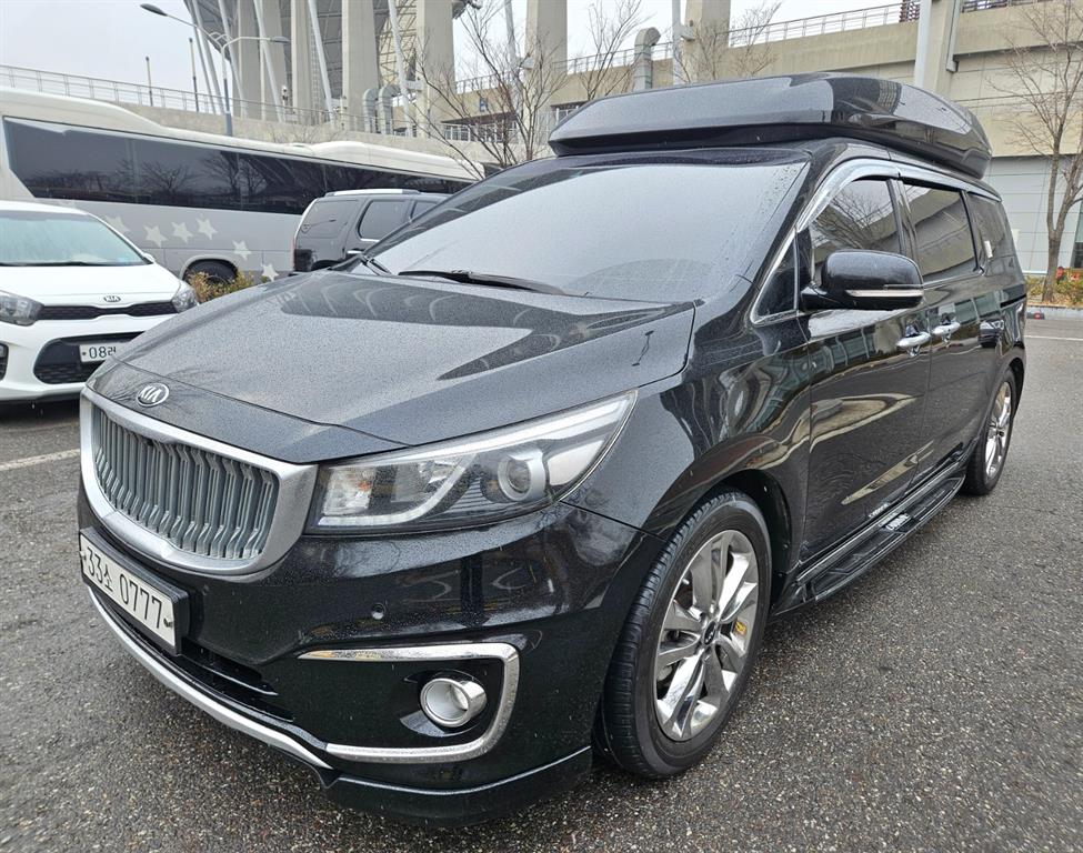 KIA Carnival 2016 Negro - Importación desde Corea - HF Imports Iquique - Foto 1