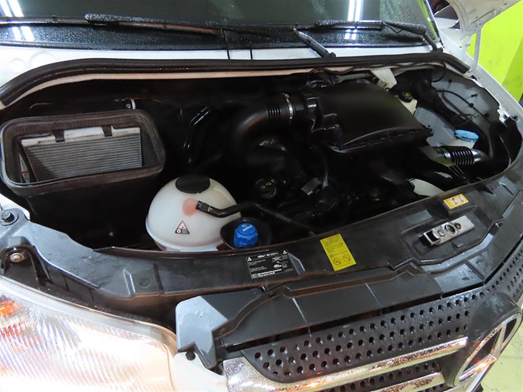 Mercedes Benz Sprinter 2017 Blanco - Importación desde Corea - HF Imports Iquique - Foto 17