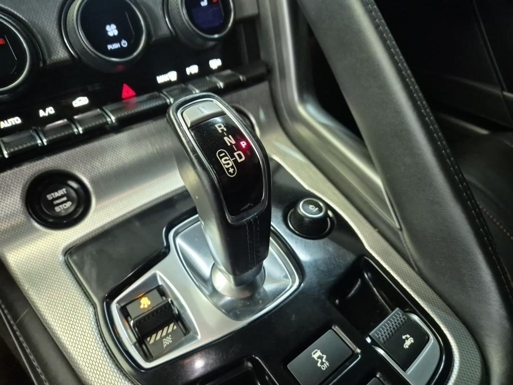 Jaguar F-TYPE - Vista 8