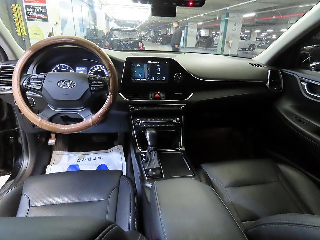 HYUNDAI Grandeur - Vista 10