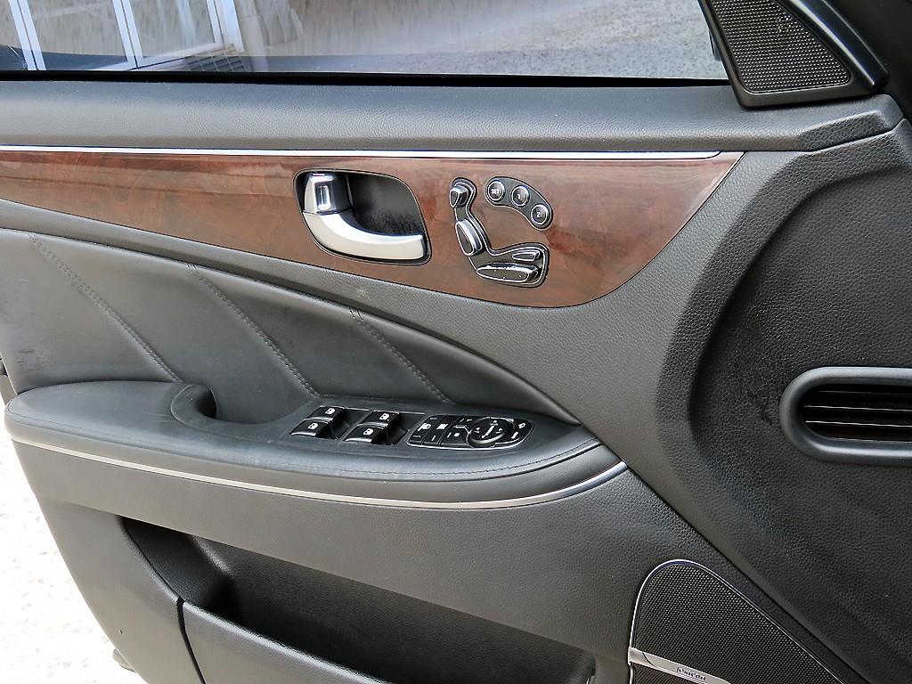 HYUNDAI Equus - Vista 12