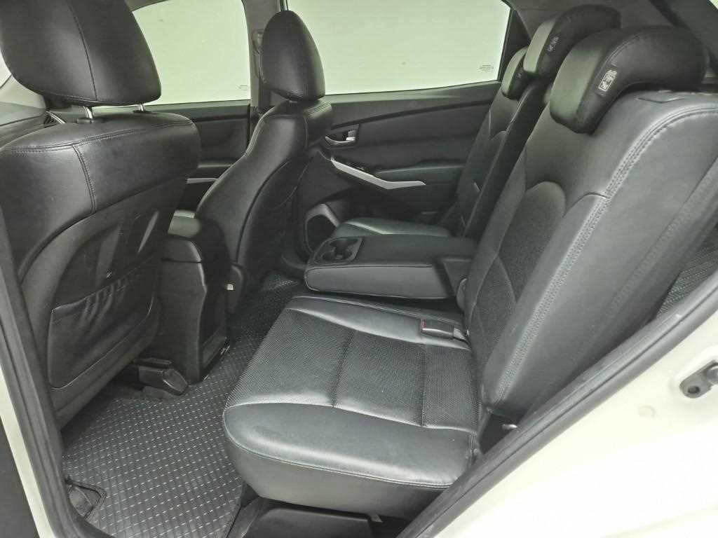 Ssangyong Korando - Vista 12