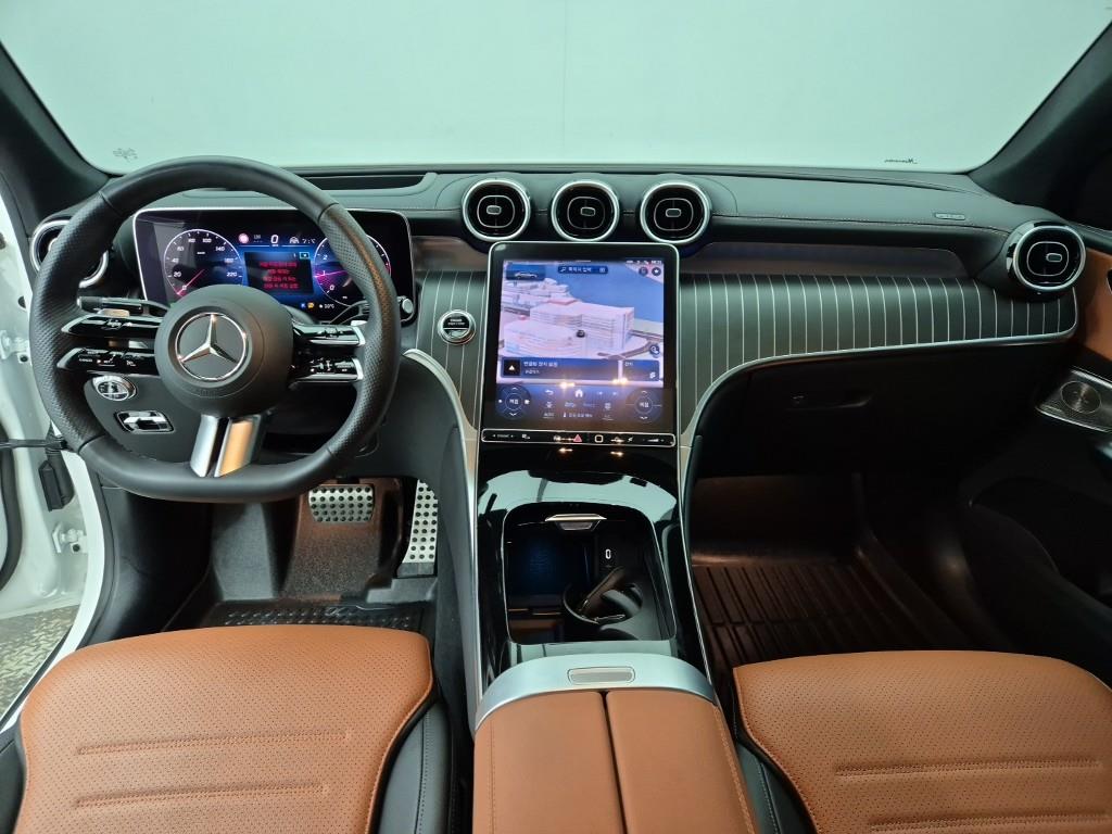 Mercedes Benz GLC Class - Vista 5