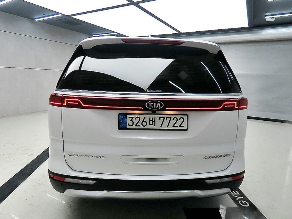 KIA Carnival - Vista 3