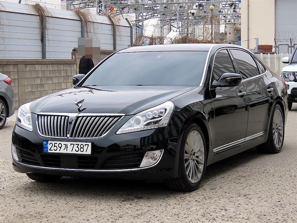 HYUNDAI Equus - Vista 2