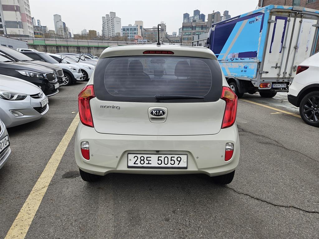 KIA Morning - Vista 3