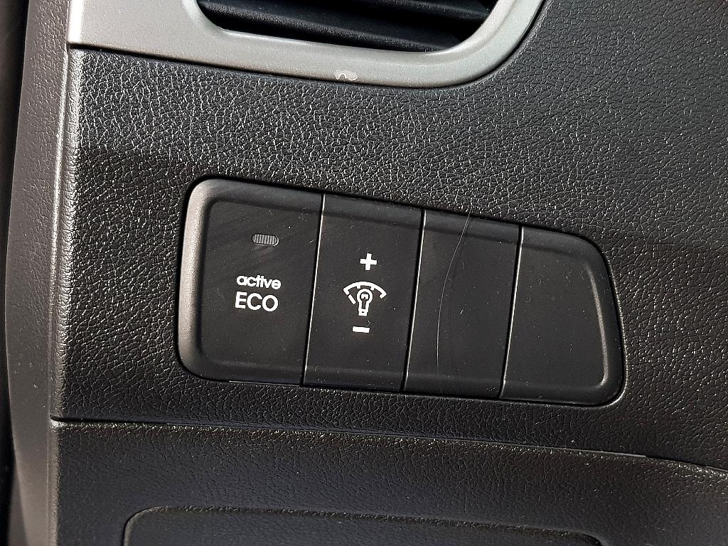 HYUNDAI Avante - Vista 11