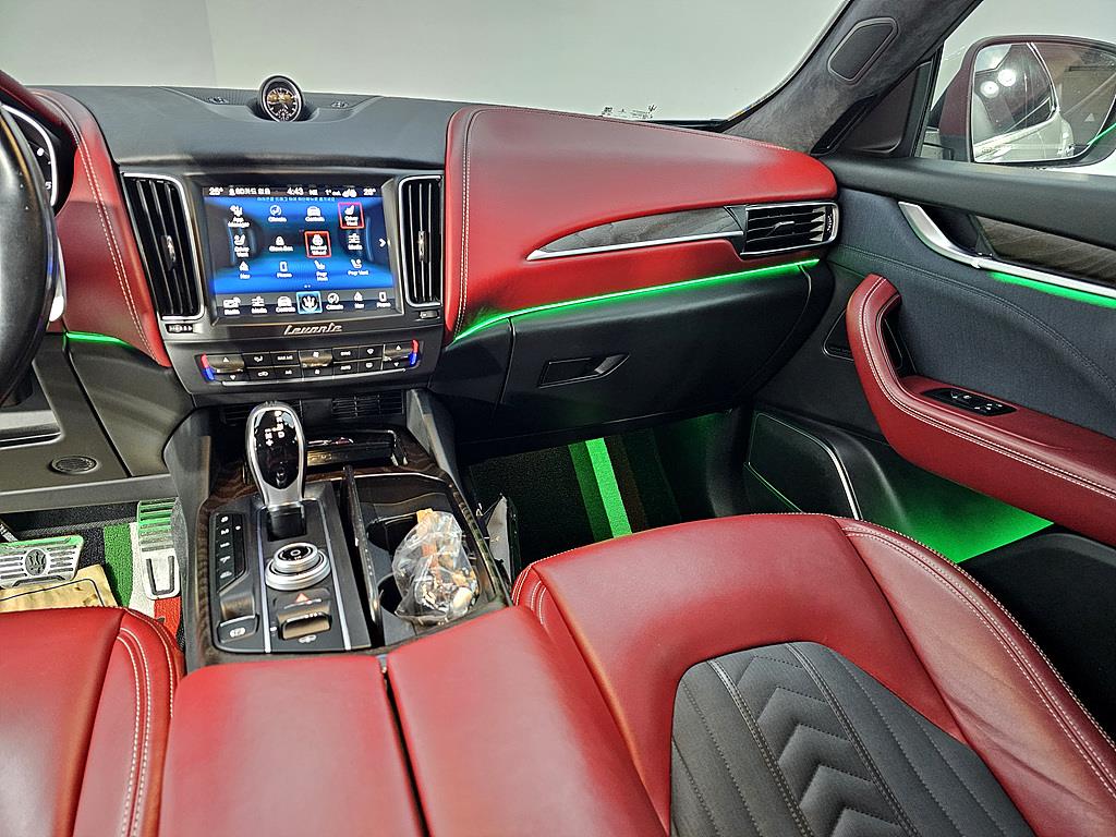 Maserati Levante - Vista 10