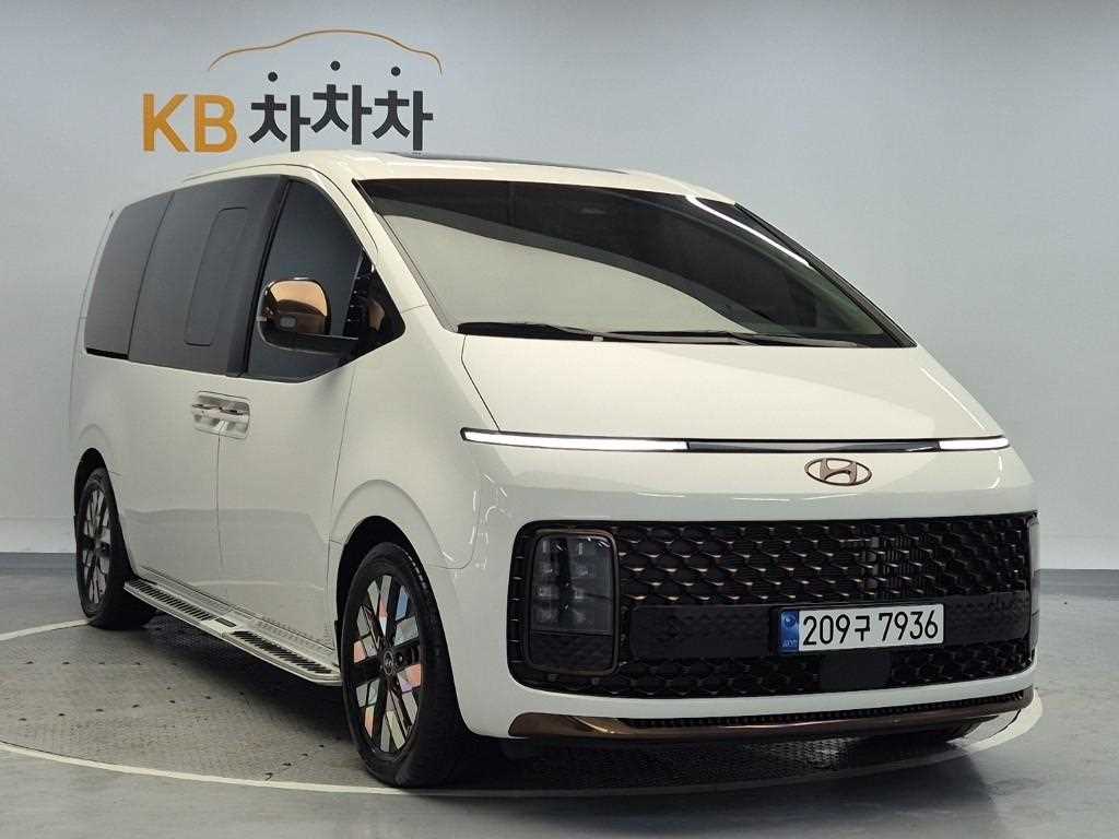 HYUNDAI Staria - Vista 4