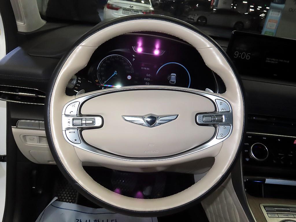 Genesis GV80 - Vista 8