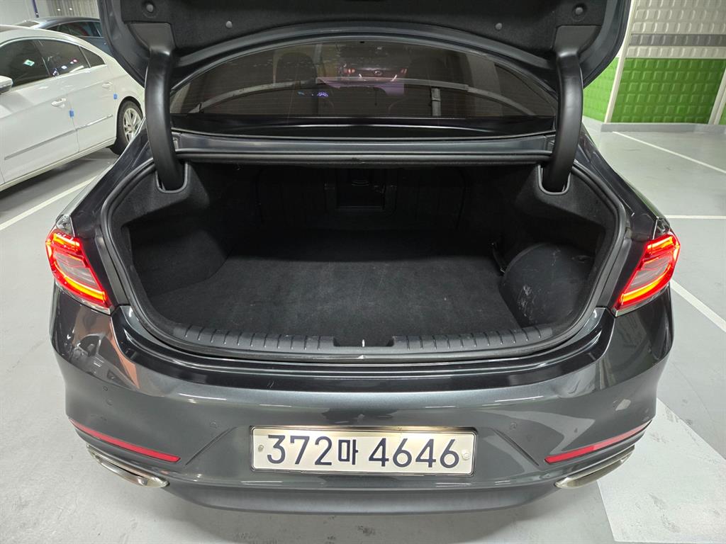 HYUNDAI Grandeur - Vista 5