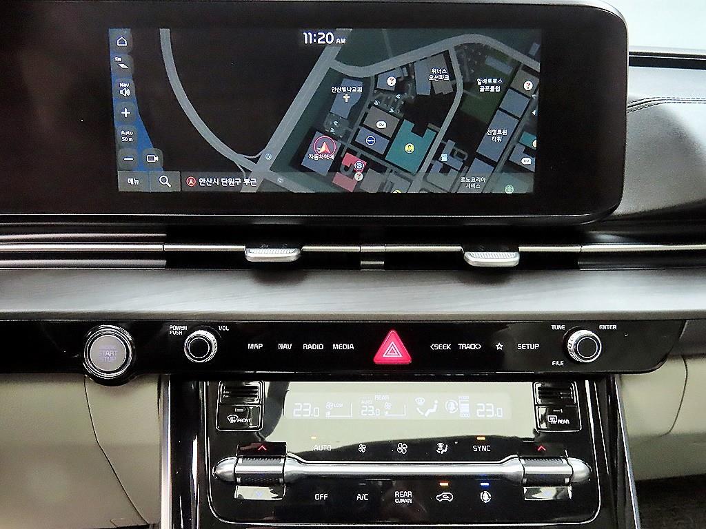 KIA Carnival - Vista 12