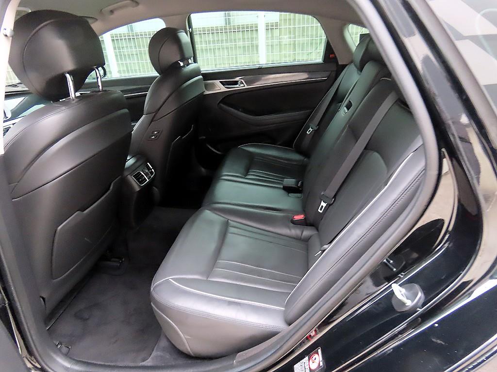 Genesis G80 - Vista 6