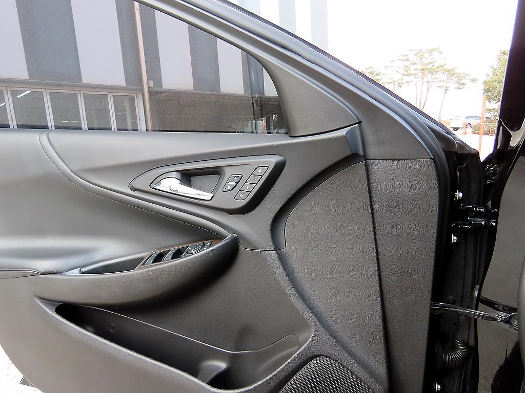 Chevrolet Malibu - Vista 11