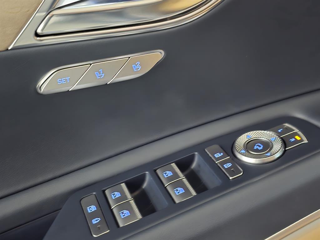 Genesis GV80 - Vista 8