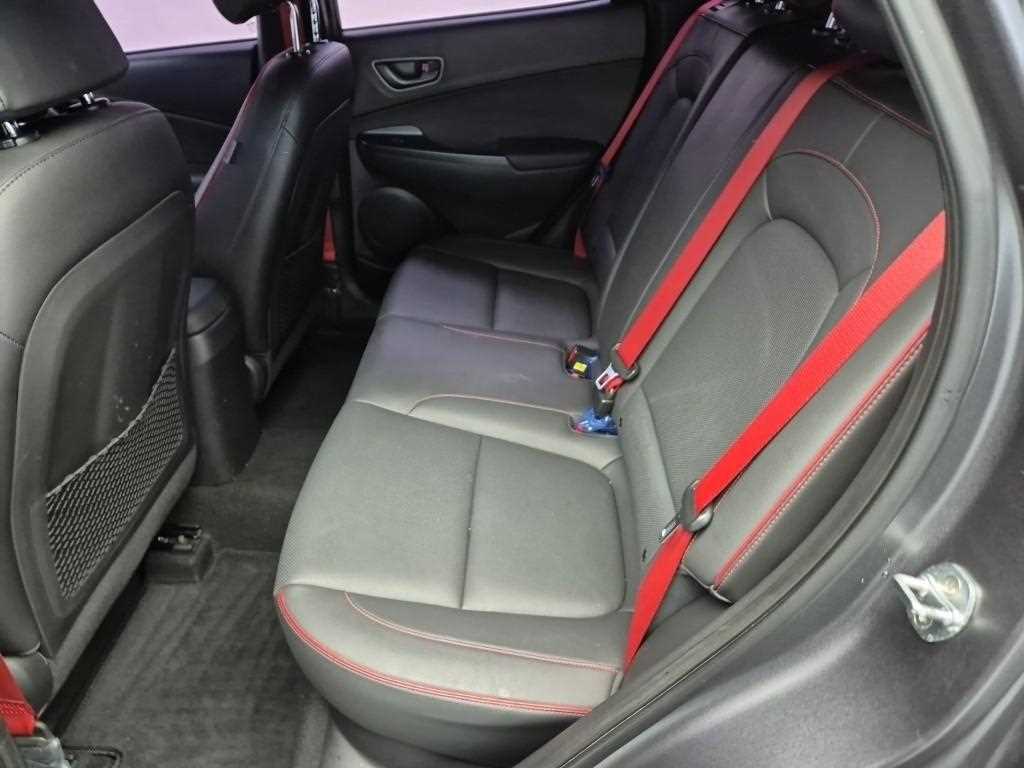 HYUNDAI Kona - Vista 12