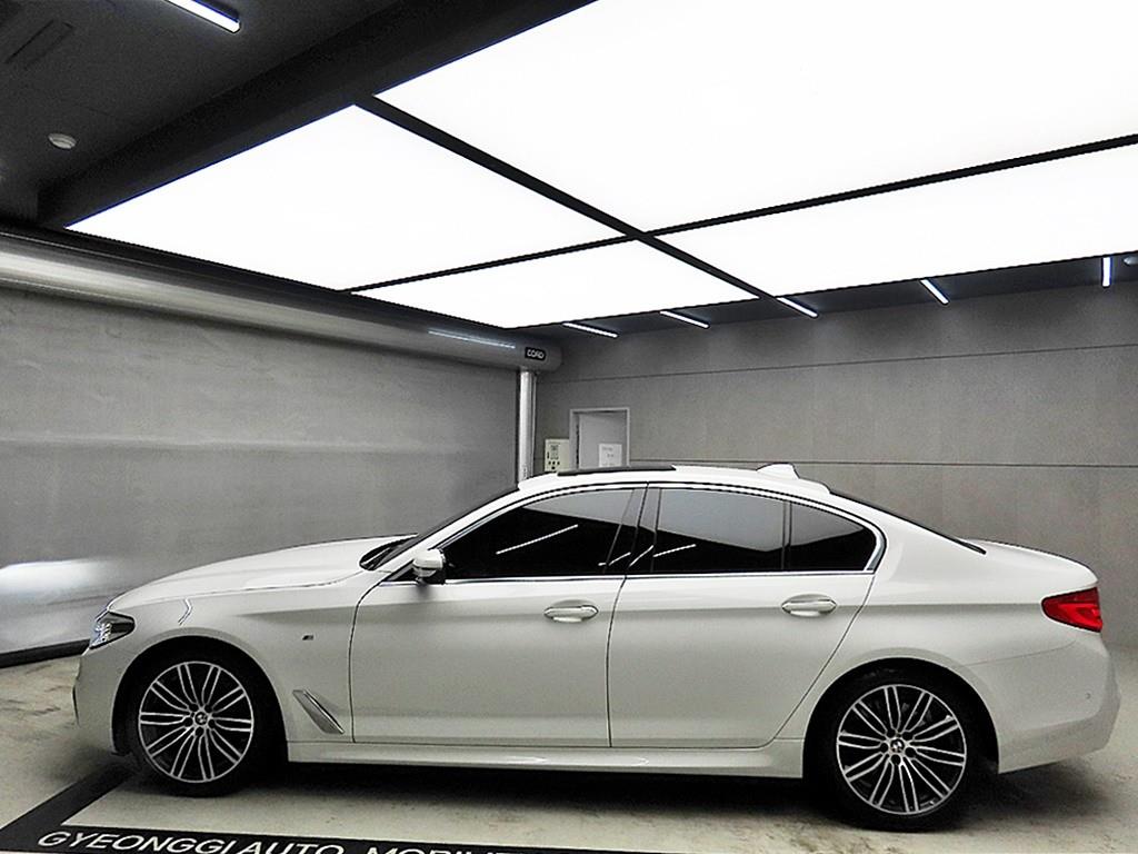 BMW 5 Series - Vista 4