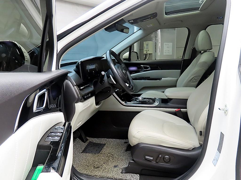 KIA Carnival - Vista 5