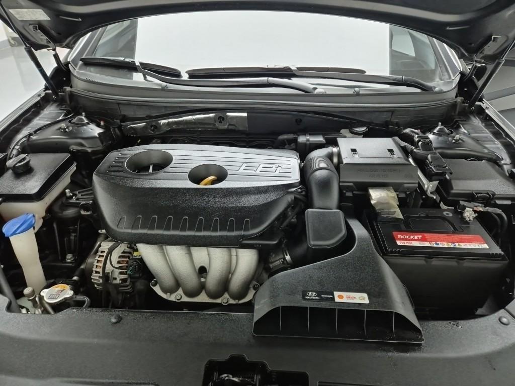 HYUNDAI Sonata - Vista 5