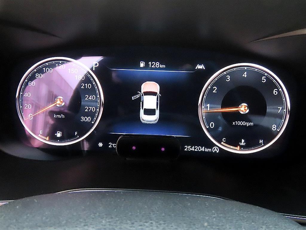 Genesis G70 - Vista 9