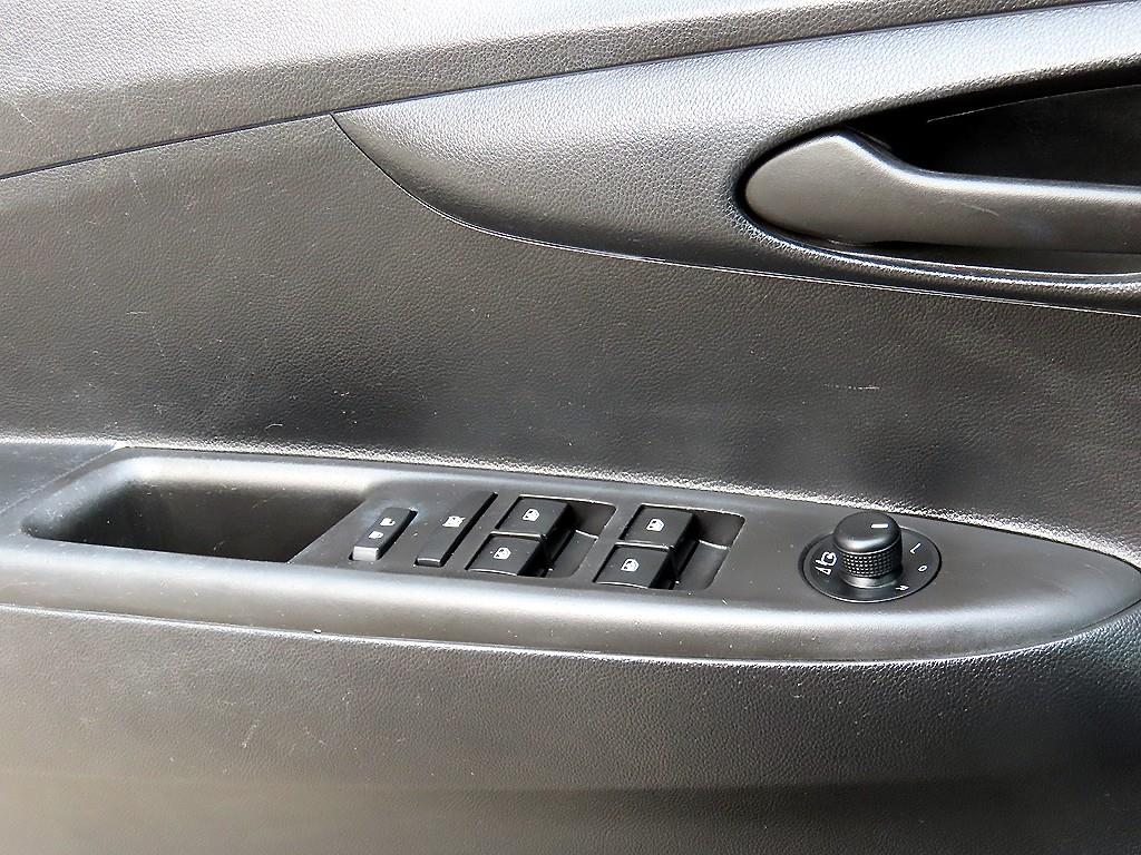 Chevrolet Spark - Vista 11