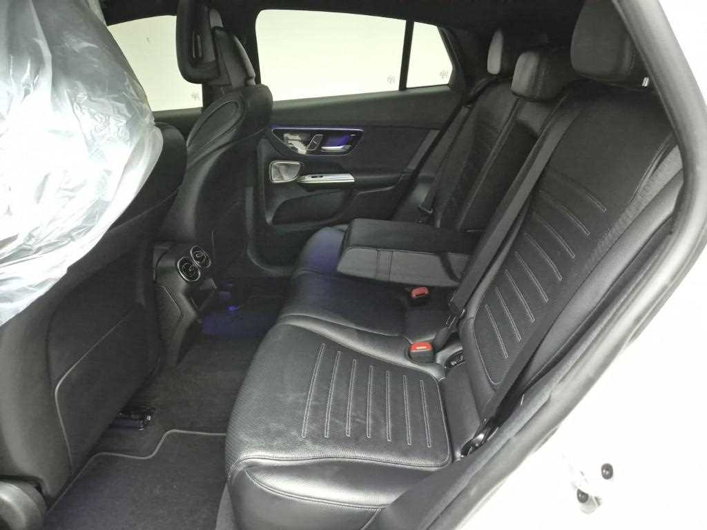 Mercedes Benz GLC Class - Vista 12