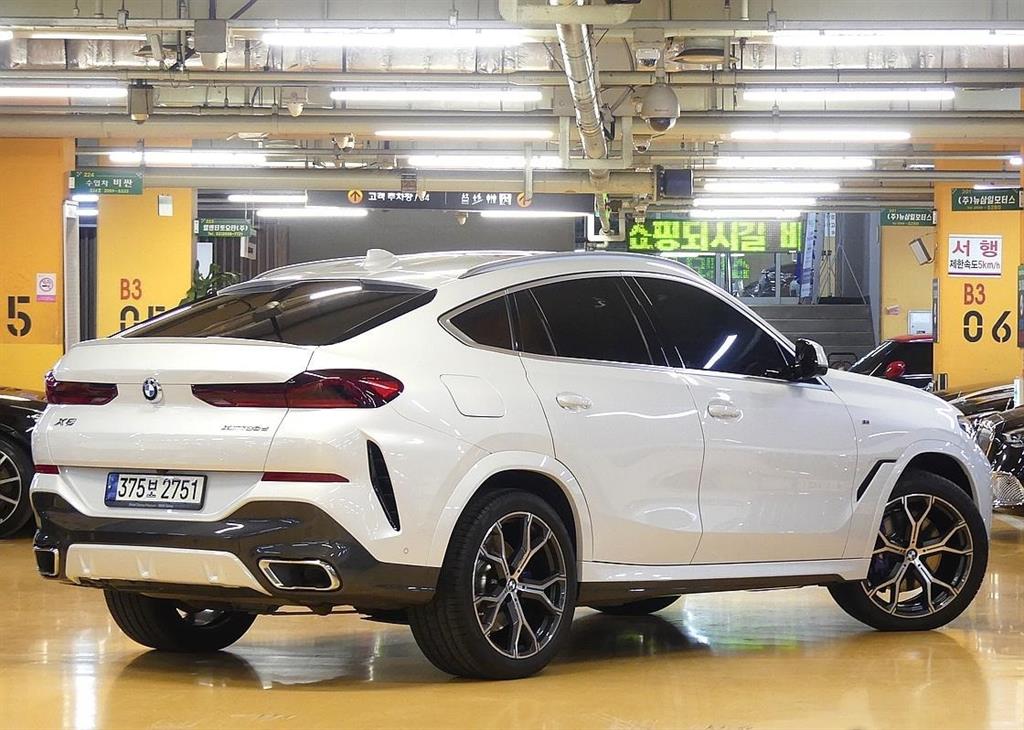 BMW X6 - Vista 3