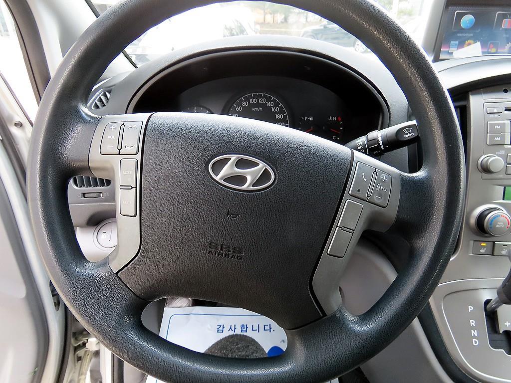 HYUNDAI Starex - Vista 9