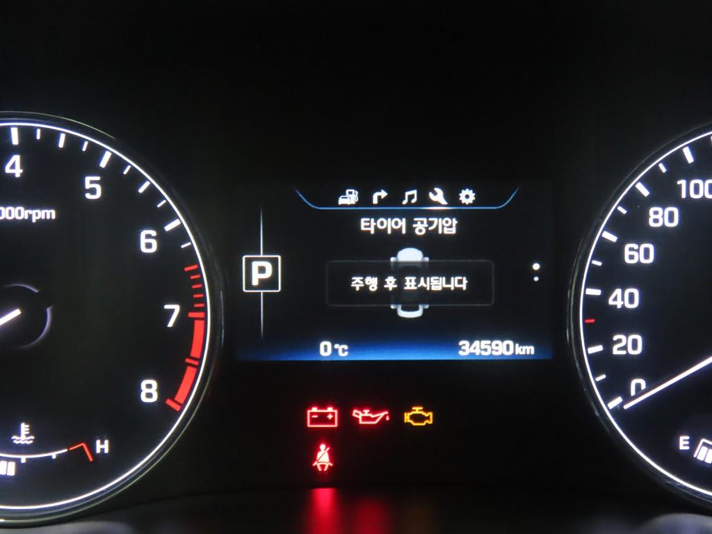 HYUNDAI Genesis - Vista 9