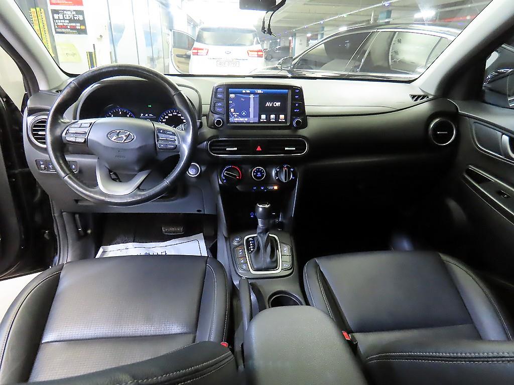 HYUNDAI Kona - Vista 10