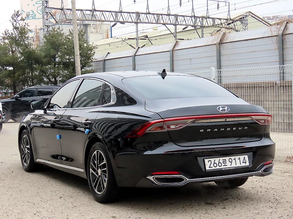 HYUNDAI Grandeur - Vista 3