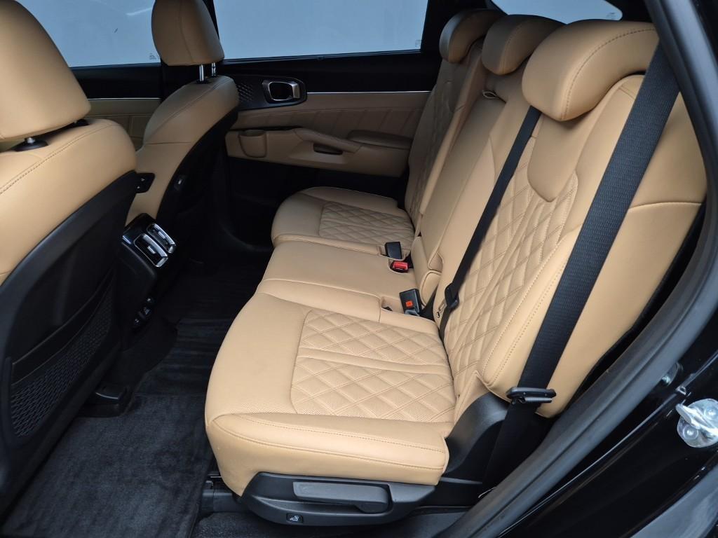KIA Sorento - Vista 12