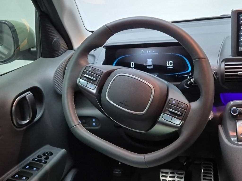 HYUNDAI Casper - Vista 9