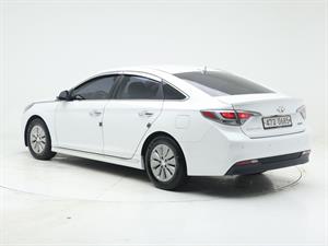 HYUNDAI Sonata - Vista 8