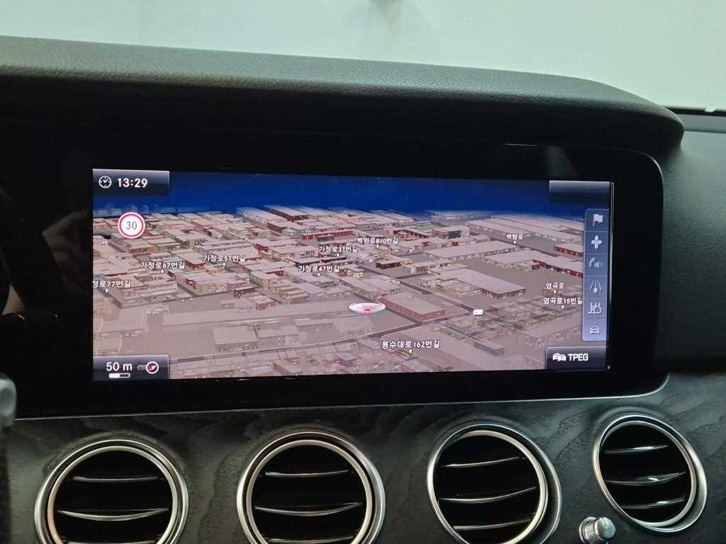 Mercedes Benz E class 2017 Blanco - Importación desde Corea - HF Imports Iquique - Foto 14